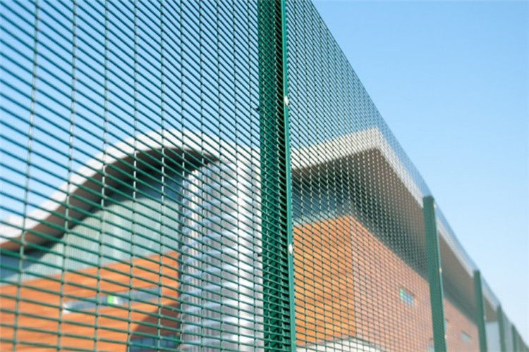 Wooden Pallet 3.8mm Welded Mesh Fencing Pvc Coated