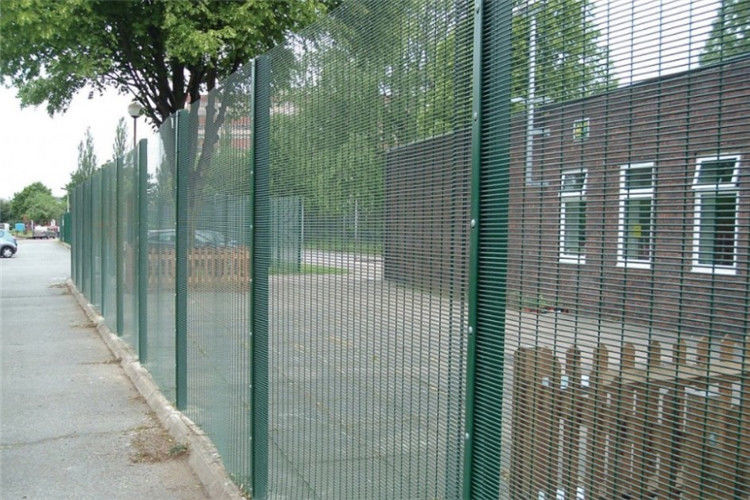 Peach Post Green Welded Mesh Fencing Galvanized Curvy 6 Ft
